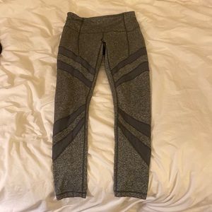 Zella heathered gray leggings with mesh accents